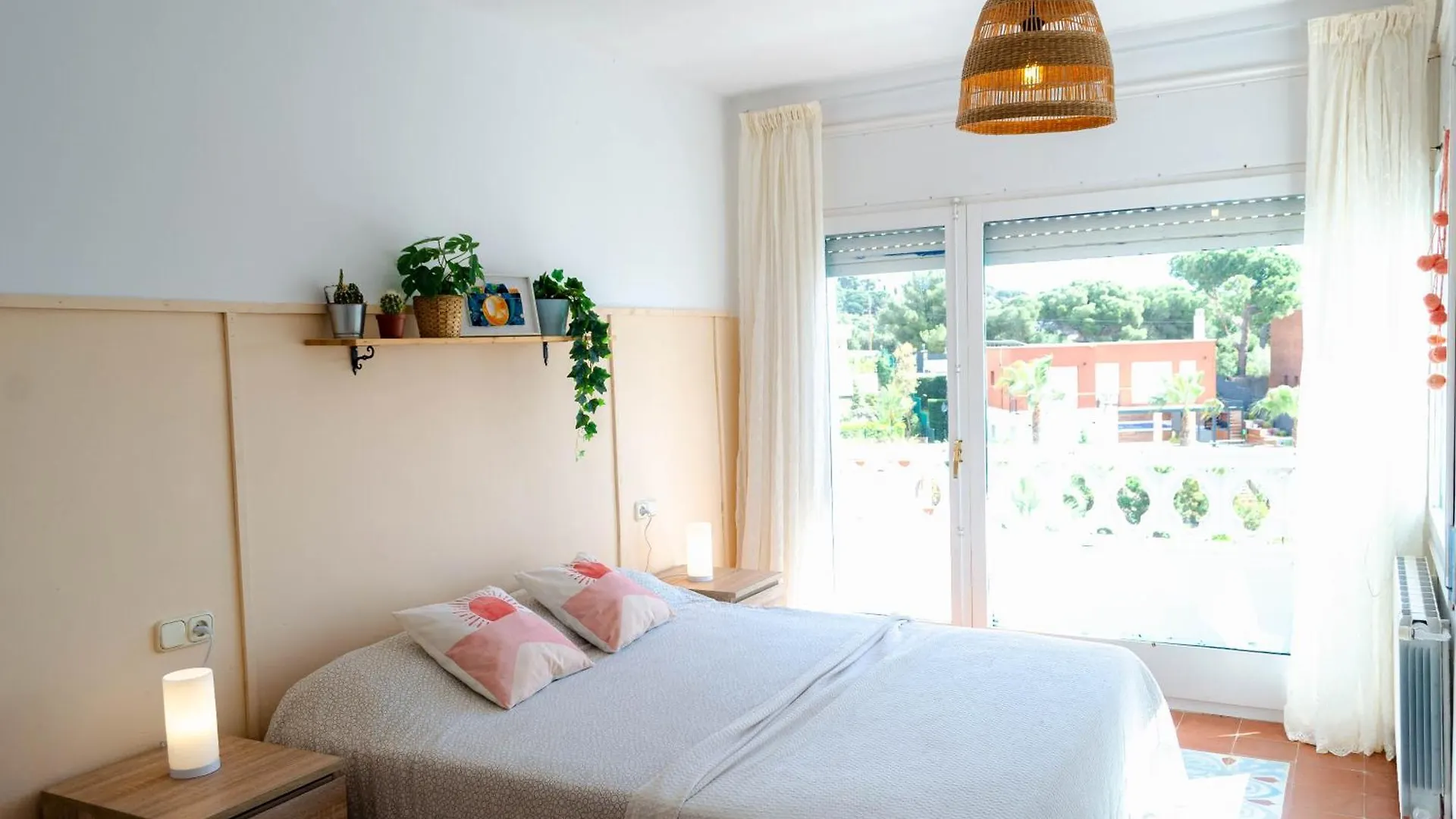 Bed and Breakfast El Riu Del Cel Lloret de Mar 0*,